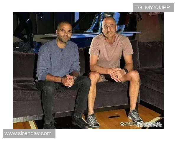 多位足球明星化身老人展现幽默风采引发网友热议