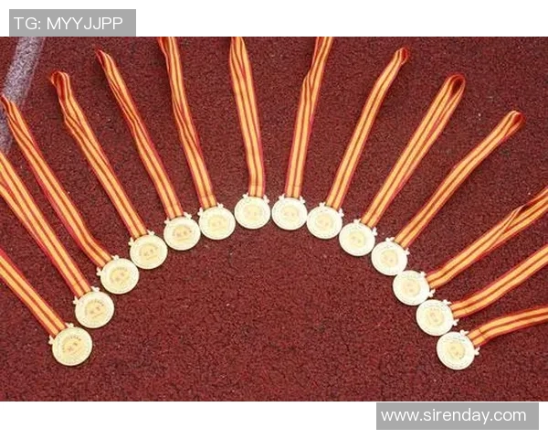 索姓足球明星的辉煌历程与成就解析